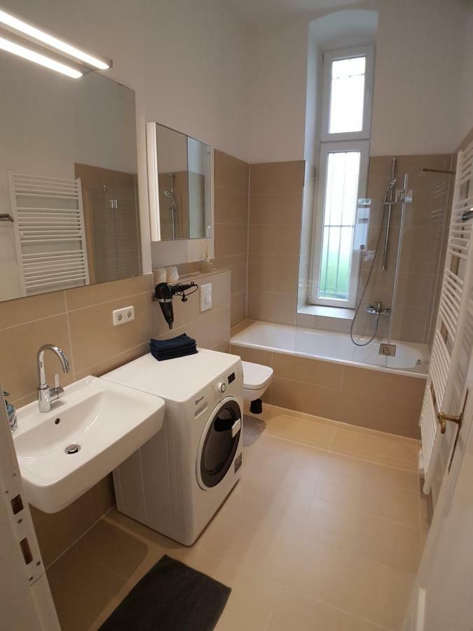 Lang Re By Rockchair Apartments L Superhost Status L 2 Bedrooms Boxspringbeds In City Center - Cozy Family & Business Flair Welcomes You! Berlín Exterior foto